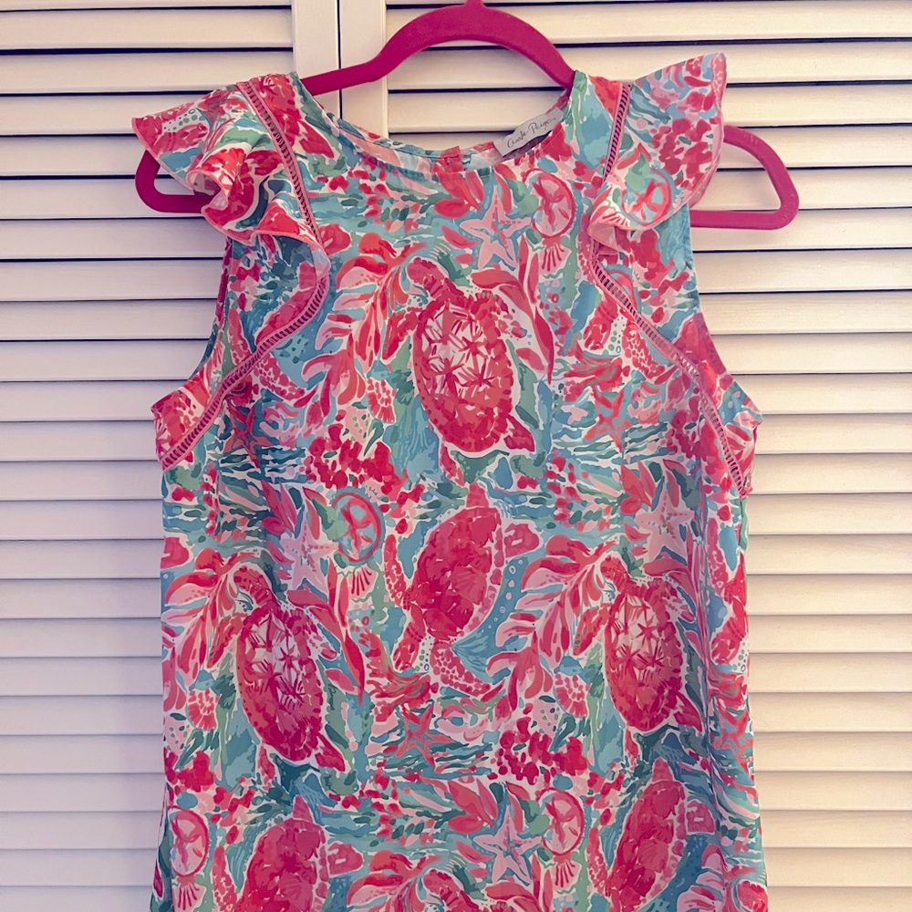 Gorgeous turtle 🐢 and 🌸 print shirt ! The perfect flordia shirt :) EUC
